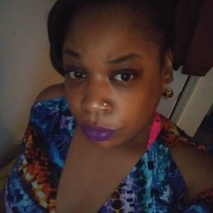 Meet your Posher, Ebony